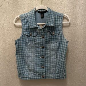 ❄️NWT BACCINI checkered jeans vest